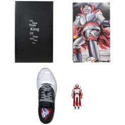 Czarface X Saucony Azura Shoe + Reaction Figure