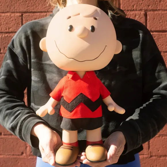 Peanuts Supersize - Charlie Brown (Red Shirt)